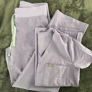 Figs Lavender Scrub Set straight leg XS Livingston style